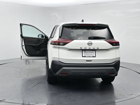 Used 2022 Nissan Rogue S FWD image 18