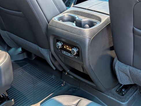 New 2026 GMC Acadia Elevation w/ Elevation Premium Package FWD image 32