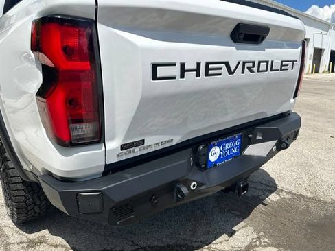 Used 2025 Chevrolet Colorado LT w/ LT Convenience Package AWD/4WD image 15