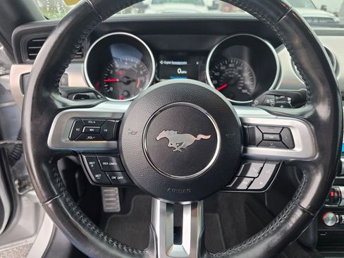 Used 2019 Ford Mustang Premium image 19