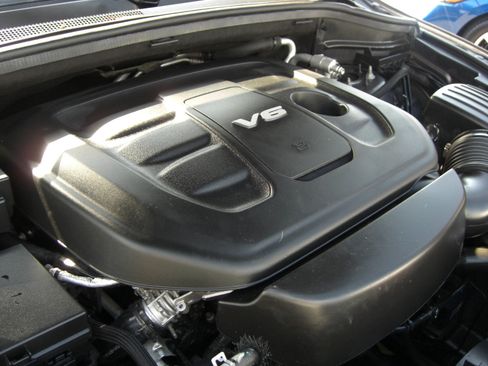 Used 2016 Dodge Durango Limited w/ Nav & Power Liftgate Group image 24