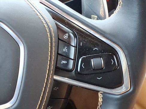 Used 2021 Chevrolet Corvette Stingray Premium Cpe w/ Z51 Performance Package image 13