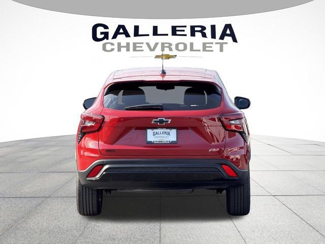 New 2026 Chevrolet Trax RS w/ Sunroof Package FWD image 6