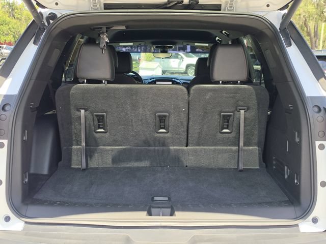 Used 2022 Chevrolet Traverse RS FWD image 12