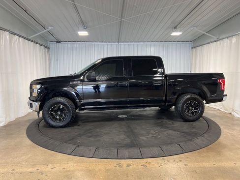Used 2017 Ford F150 XLT image 2