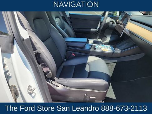 Used 2021 Tesla Model Y Long Range AWD/4WD image 12