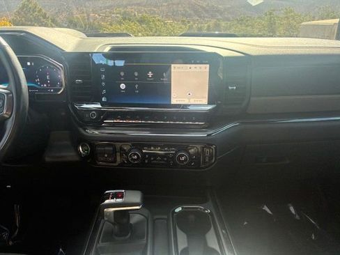 Used 2023 Chevrolet Silverado 1500 ZR2 w/ Technology Package image 15