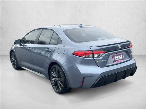 Used 2025 Toyota Corolla SE image 7