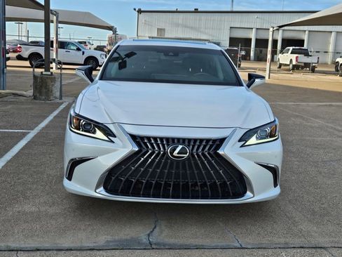 Used 2023 Lexus ES 250 w/ Premium Package AWD/4WD image 2