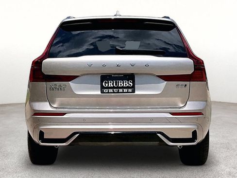 Used 2026 Volvo XC60 B5 Plus AWD/4WD image 5