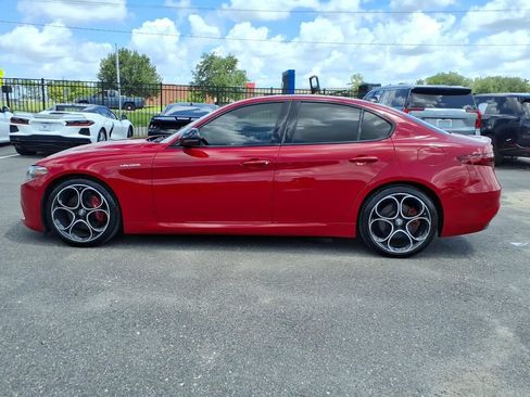 Used 2023 Alfa Romeo Giulia Veloce RWD image 4