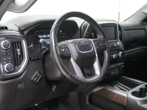 Used 2022 GMC Sierra 3500 Denali w/ Denali Black Diamond Edition AWD/4WD image 12