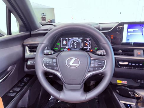Used 2023 Lexus UX 250h FWD w/ Accessory Package (Z2) image 17