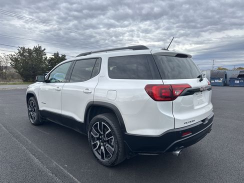 Used 2019 GMC Acadia SLT w/ Black Edition image 8