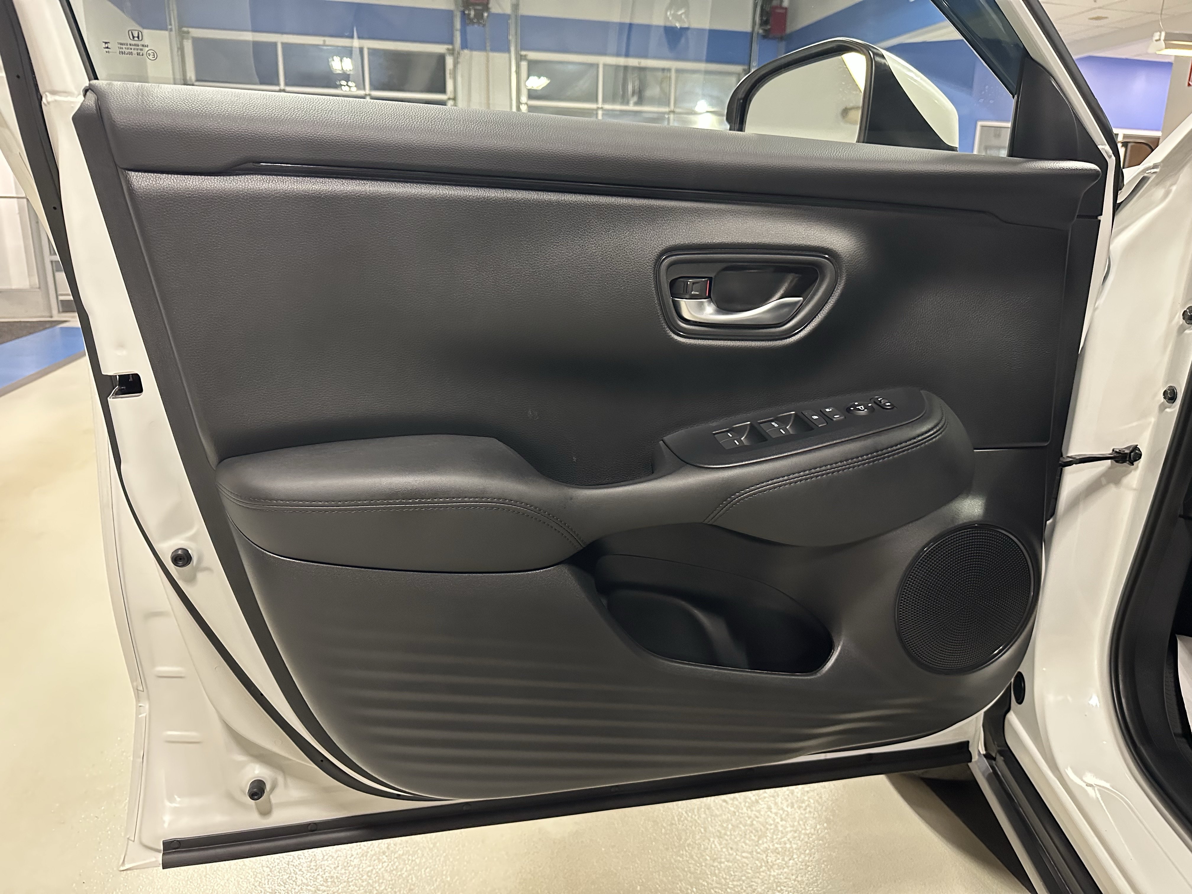 Used 2024 Honda HR-V LX image 20
