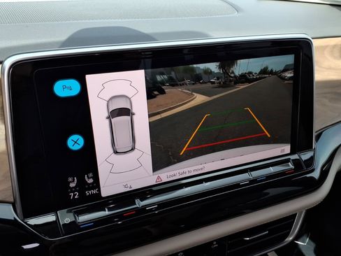 Certified 2024 Volkswagen Atlas SE w/ Panoramic Sunroof Package image 32