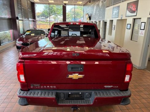 Used 2018 Chevrolet Silverado 1500 LTZ Z71 w/ LTZ Plus Package AWD/4WD image 12