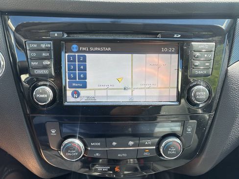 Used 2015 Nissan Rogue SL AWD/4WD image 16
