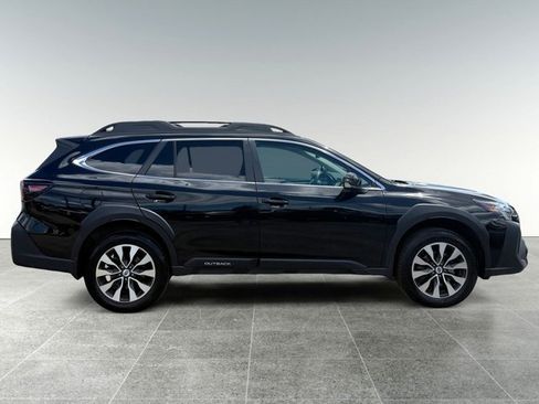 Used 2025 Subaru Outback Limited AWD/4WD image 7