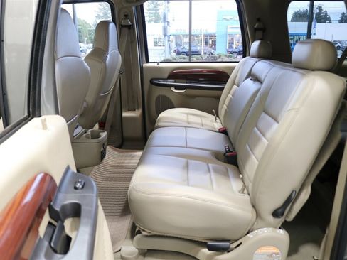 Used 2005 Ford Excursion Limited image 84