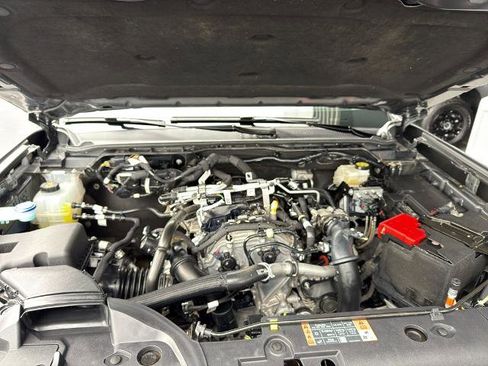 Certified 2025 Ford Ranger Lariat w/ FX4 Off-Road Package image 5