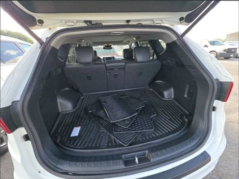 Used 2017 Hyundai Santa Fe Sport AWD/4WD image 5