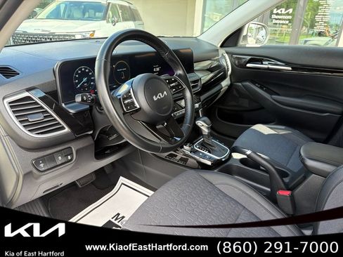 Used 2024 Kia Seltos S AWD/4WD image 29