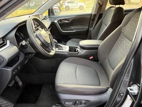 Used 2024 Toyota RAV4 XLE image 15