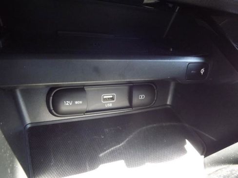 Used 2020 Kia Soul GT-Line Turbo FWD image 23