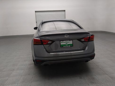 Used 2021 Nissan Altima 2.5 SR w/ SR Premium Package image 6