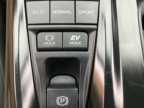 Used 2025 Toyota Camry LE FWD image 20