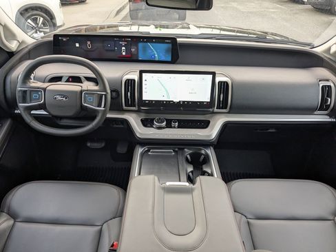 Certified 2025 Ford Expedition Max Active image 18