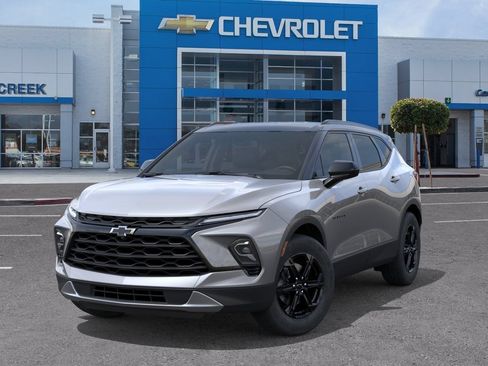 New 2026 Chevrolet Blazer LT w/ Convenience Package FWD image 7
