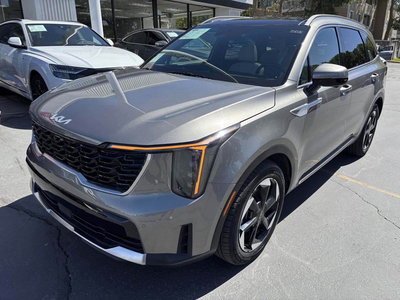Used 2025 Kia Sorento SX Prestige AWD/4WD image 16