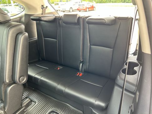 Certified 2024 Toyota Highlander Platinum AWD/4WD image 22