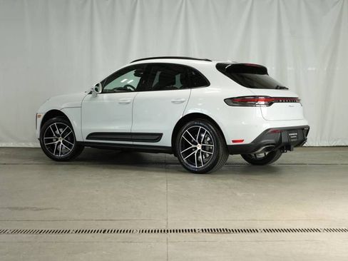 Certified 2025 Porsche Macan AWD/4WD image 3