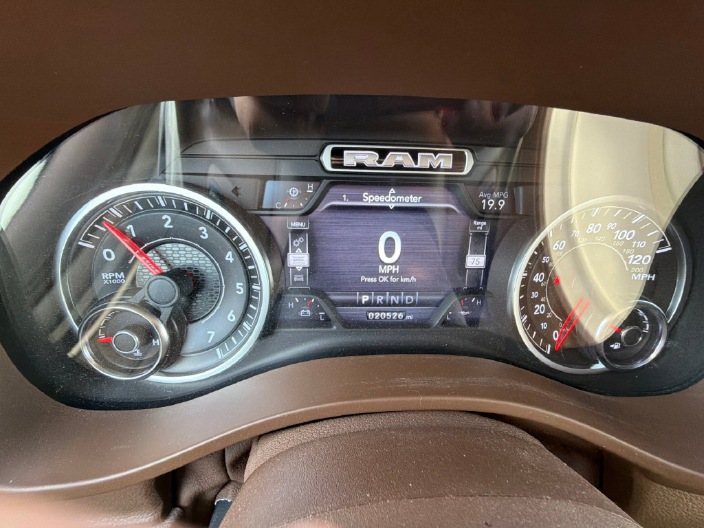Used 2019 RAM 1500 Laramie AWD/4WD image 18