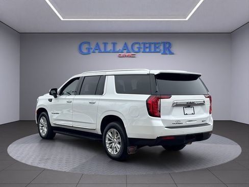 Used 2024 GMC Yukon XL SLT w/ SLT Luxury Package image 7