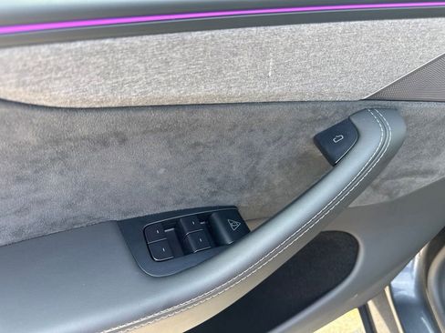 Used 2026 Tesla Model Y 2WD image 30