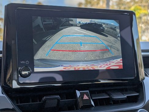 Used 2024 Toyota Corolla LE image 6