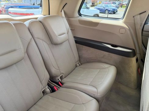 Used 2016 Mercedes-Benz GL 450 4MATIC w/ Premium I Package image 32