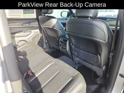 Used 2025 Jeep Grand Cherokee Limited w/ Luxury Tech Group II AWD/4WD image 30