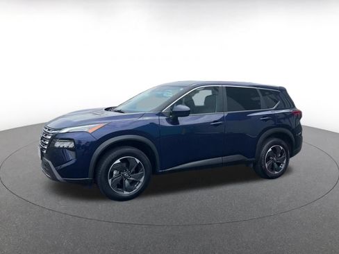 Used 2025 Nissan Rogue SV AWD/4WD image 8