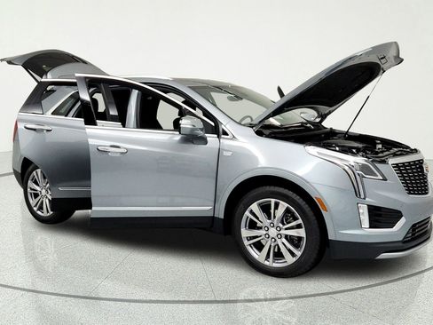 Certified 2024 Cadillac XT5 Premium Luxury FWD image 14