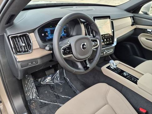 Used 2026 Volvo XC90 T8 Plus w/ Protection Package Premier AWD/4WD image 12