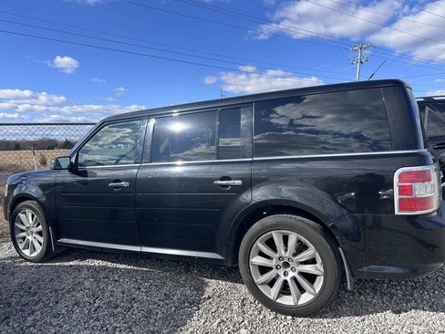 Used 2010 Ford Flex Limited image 1
