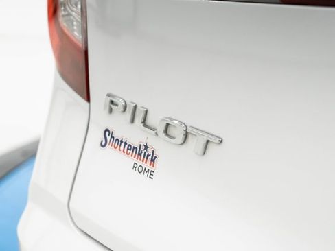 Certified 2022 Honda Pilot Black Edition image 9
