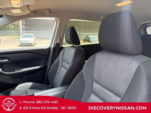 Certified 2025 Nissan Rogue SV FWD image 13