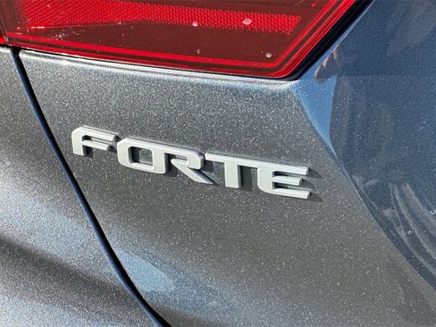 Used 2023 Kia Forte LXS w/ LXS Technology Package image 24
