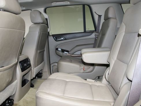 Used 2017 GMC Yukon SLT w/ Open Road Package image 25